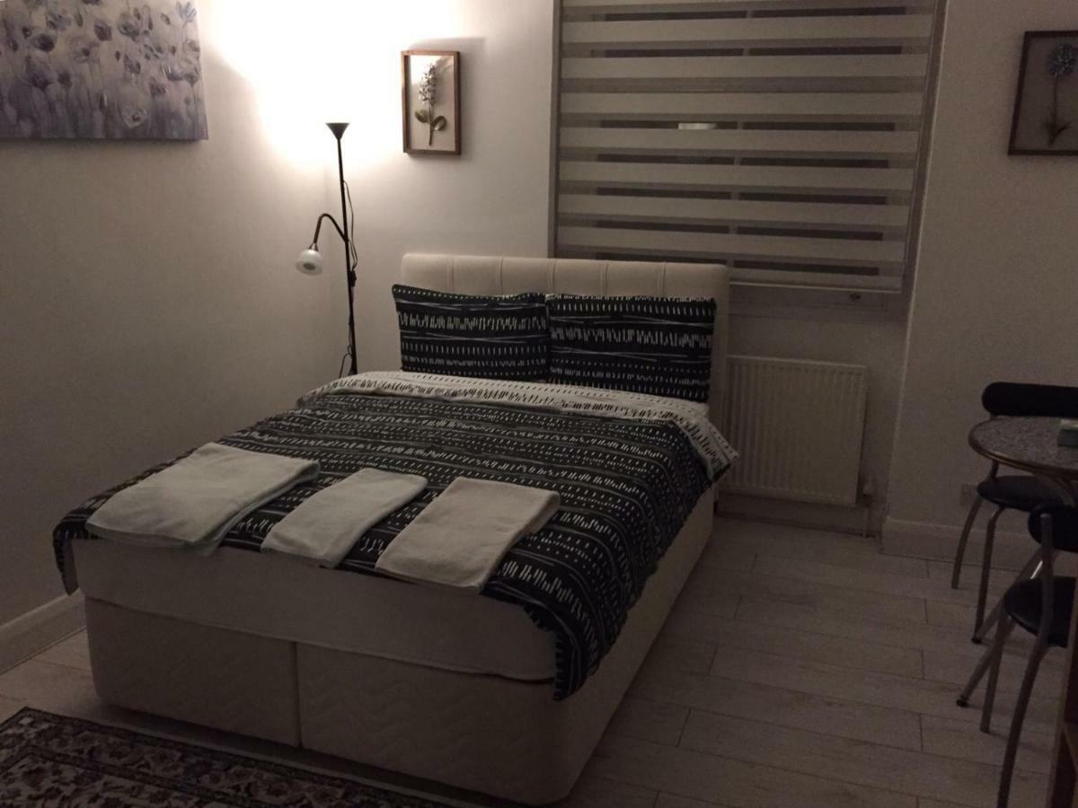 Camden Palace Apartment